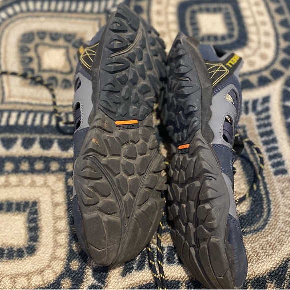 Merrill water shoes - Picture 2 of 3